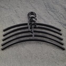 HEWI Kleiderb�gel 5 St�ck tief-schwarz 570.1-90 im Set feststehender Haken Kunststoff-B�gel