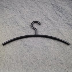 HEWI Kleiderb�gel B�gel 450 mm tief-schwarz ohne Steg mit feststehendem Haken 570.190